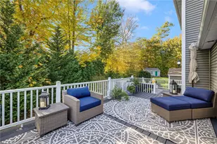 10 Honey Lou Ct, Cranston, RI 02921 - Photo 5