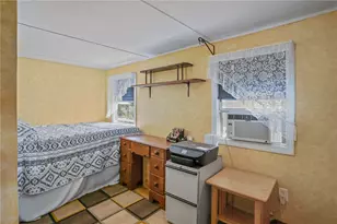 46 Lowell Ave, Pawtucket, RI 02861 - Photo 21