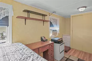 46 Lowell Ave, Pawtucket, RI 02861 - Photo 19