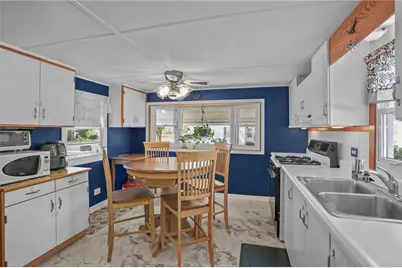 46 Lowell Avenue, Pawtucket, RI 02861 - Photo 11