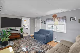 46 Lowell Ave, Pawtucket, RI 02861 - Photo 7