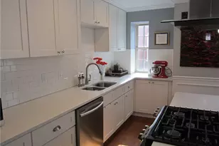 7 Mt Hope Ave, Providence, RI 02906 - Photo 9