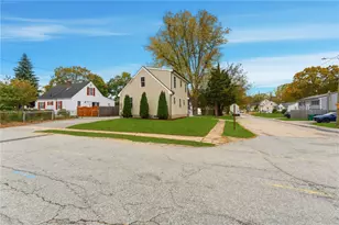 170 Holmes Rd, Warwick, RI 02888 - Photo 47