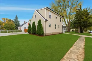 170 Holmes Rd, Warwick, RI 02888 - Photo 45