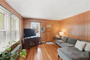 2 Wilson St, Bristol, RI 02809 - Photo 5