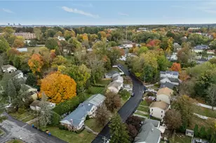 2 Oak Grove Blvd, North Providence, RI 02911 - Photo 41