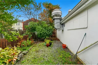 170 Franklin Street, Bristol, RI 02809 - Photo 15