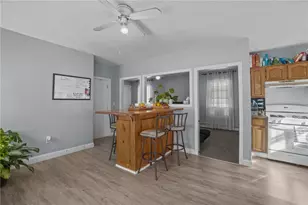 27 Collins Ave, Pawtucket, RI 02860 - Photo 15