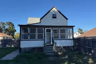 179 Columbine Ave, Pawtucket, RI 02861 - Photo 5