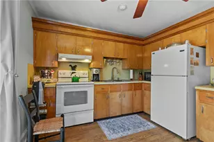 46 Chastellux Ave, Newport, RI 02840 - Photo 27