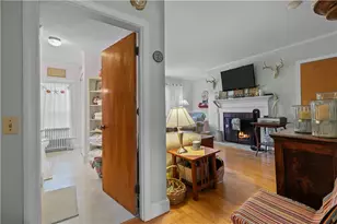 46 Chastellux Ave, Newport, RI 02840 - Photo 23