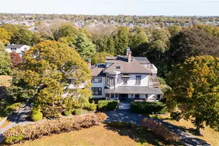 46 Chastellux Ave, Newport, RI 02840 - Photo 35