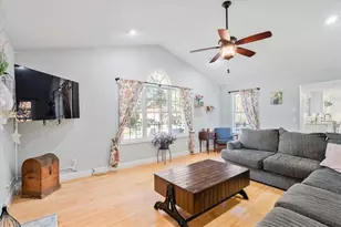 15 Carrie Ann Dr, West Warwick, RI 02893 - Photo 19