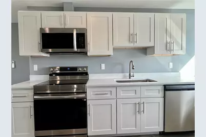 190 East Main Road #3, Middletown, RI 02842 - Photo 3