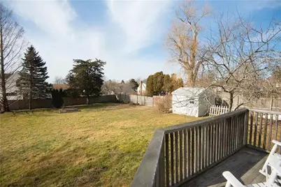 281 Wolcott Avenue, Middletown, RI 02842 - Photo 15