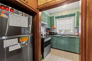 381 Maple Ave, Barrington, RI 02806 - Photo 9