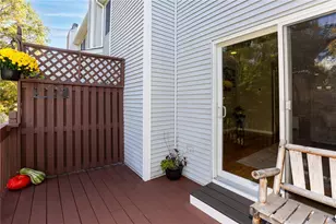 25 Scenic Dr, West Warwick, RI 02893 - Photo 9