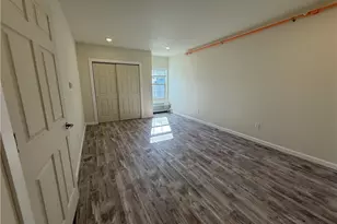 327 Pine St, Pawtucket, RI 02860 - Photo 7