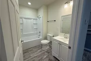 327 Pine St, Pawtucket, RI 02860 - Photo 5