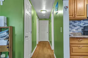 12 Rangeley Ave, Providence, RI 02908 - Photo 3