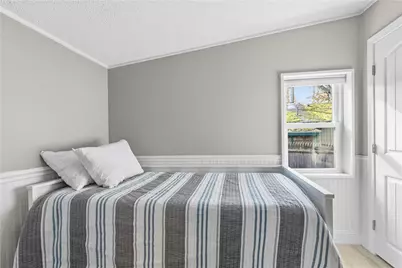 51 Osceola Avenue, Narragansett, RI 02882 - Photo 29