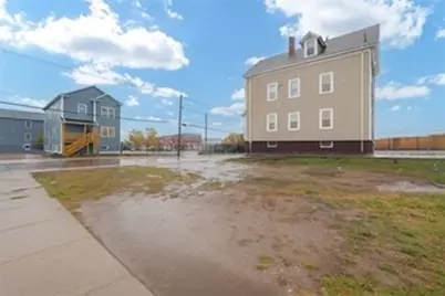 690 Potters Avenue, Providence, RI 02907 - Photo 3