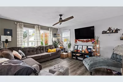 26 Dallas Avenue, Warwick, RI 02889 - Photo 7