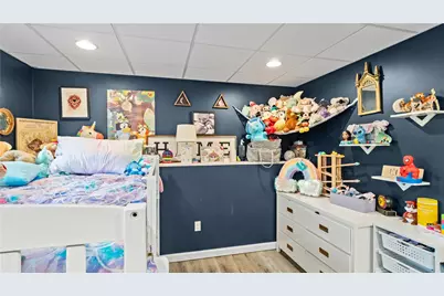 26 Dallas Avenue, Warwick, RI 02889 - Photo 25