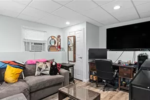 26 Dallas Ave, Warwick, RI 02889 - Photo 23