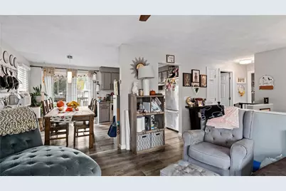 26 Dallas Avenue, Warwick, RI 02889 - Photo 9