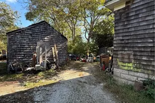 536 W Main Rd, Little Compton, RI 02837 - Photo 11