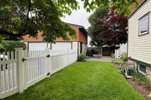 9 Potter St, Newport, RI 02840 - Photo 23