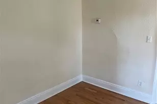 19 Wood St, Pawtucket, RI 02860 - Photo 5