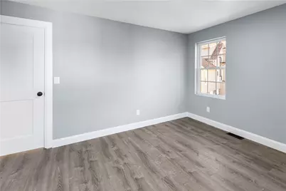 638 Douglas Avenue, Providence, RI 02908 - Photo 7