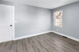 638 Douglas Ave, Providence, RI 02908 - Photo 7