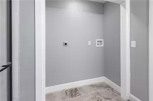 638 Douglas Ave, Providence, RI 02908 - Photo 11