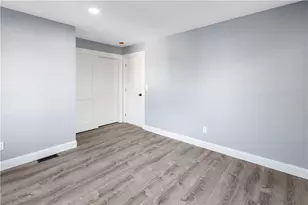 638 Douglas Ave, Providence, RI 02908 - Photo 5