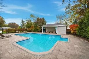 21 Crestwood Rd, Warwick, RI 02886 - Photo 5