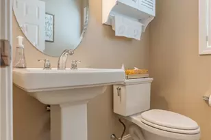 121 Ashbrook Dr, Cranston, RI 02921 - Photo 29