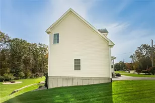 121 Ashbrook Dr, Cranston, RI 02921 - Photo 7