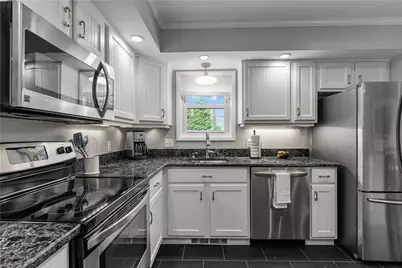 24 Aborn Street, Newport, RI 02840 - Photo 11