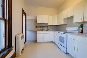 2951 E Main Rd, Portsmouth, RI 02871 - Photo 11