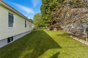 26 Blackburn St, Pawtucket, RI 02861 - Photo 29