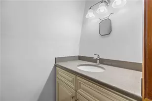 2951 E Main Rd, Portsmouth, RI 02871 - Photo 15