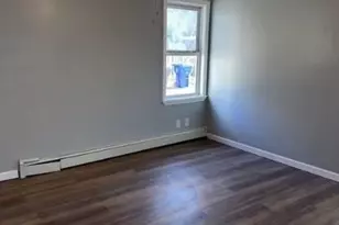 25 School St, West Warwick, RI 02893 - Photo 5