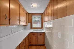 252 Railroad St, Lincoln, RI 02838 - Photo 5