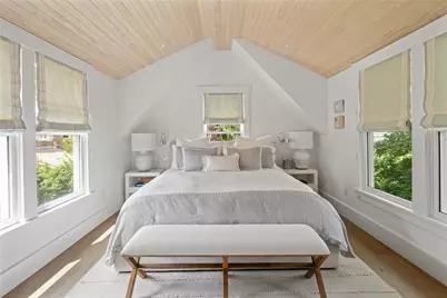 81 Roseneath Avenue, Newport, RI 02840 - Photo 17