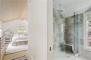 81 Roseneath Ave, Newport, RI 02840 - Photo 15