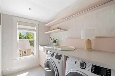 81 Roseneath Avenue, Newport, RI 02840 - Photo 27