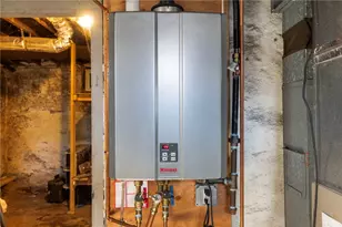 109 Somerset St, Providence, RI 02907 - Photo 47